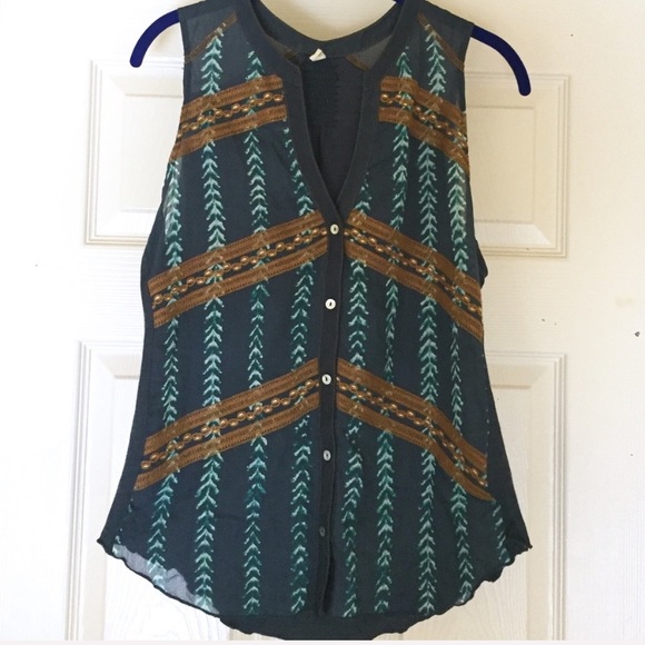 Anthropologie Tops - Anthro Tiny Sleeveless Button Down Top